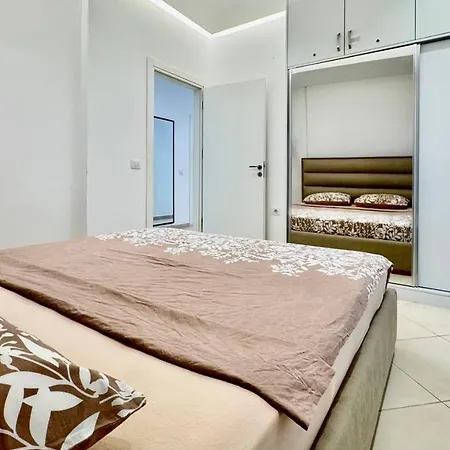 Sea And View Apartment *